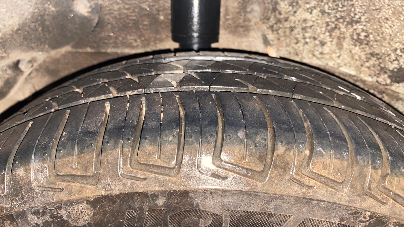 2016 Tata Zest XT PETROL, Petrol, Manual, 32,441 km, Right Rear Tyre Tread