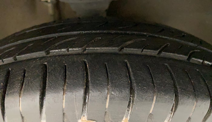 2017 Maruti Alto 800 LXI, Petrol, Manual, 48,871 km, Right Front Tyre Tread