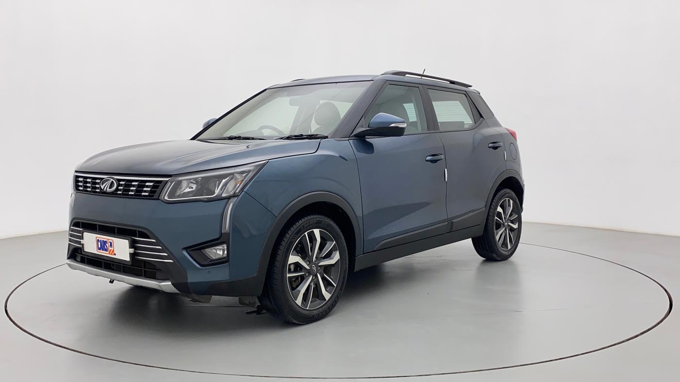 2022 Mahindra XUV300 W8 (O) 1.5 DIESEL, Diesel, Manual, 27,227 km, Left Front Diagonal