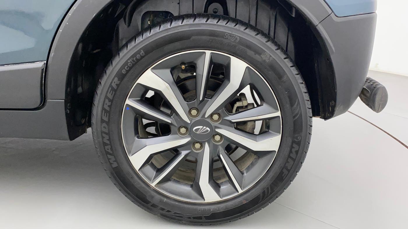 2022 Mahindra XUV300 W8 (O) 1.5 DIESEL, Diesel, Manual, 27,227 km, Left Rear Wheel
