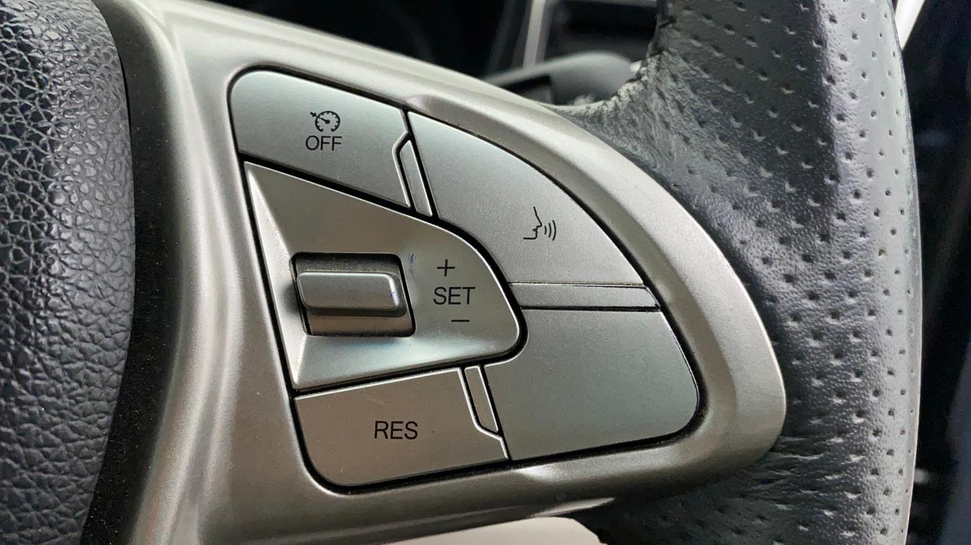 2022 Mahindra XUV300 W8 (O) 1.5 DIESEL, Diesel, Manual, 27,227 km, Adaptive Cruise Control