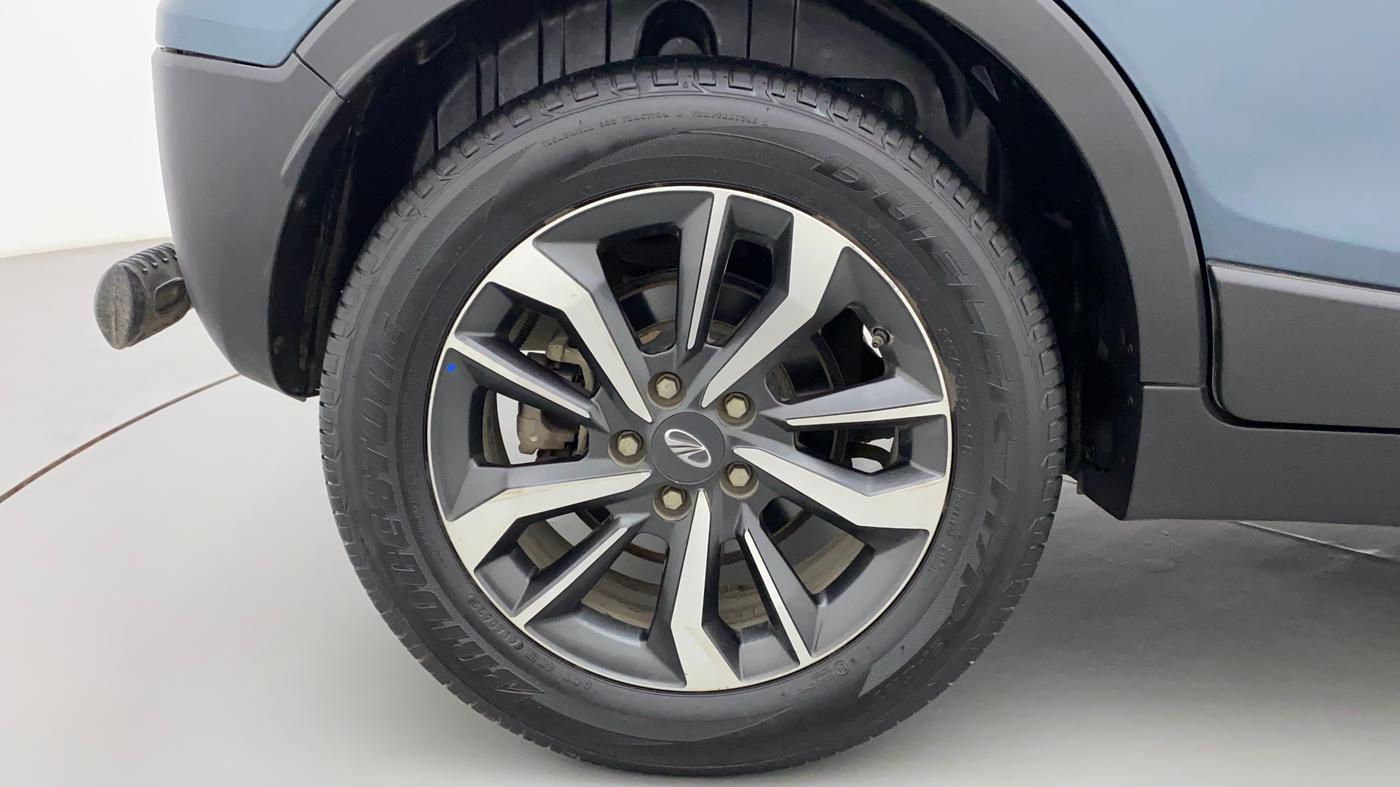 2022 Mahindra XUV300 W8 (O) 1.5 DIESEL, Diesel, Manual, 27,227 km, Right Rear Wheel