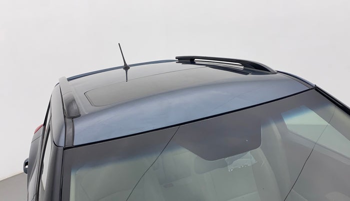 2022 Mahindra XUV300 W8 (O) 1.5 DIESEL, Diesel, Manual, 27,227 km, Roof