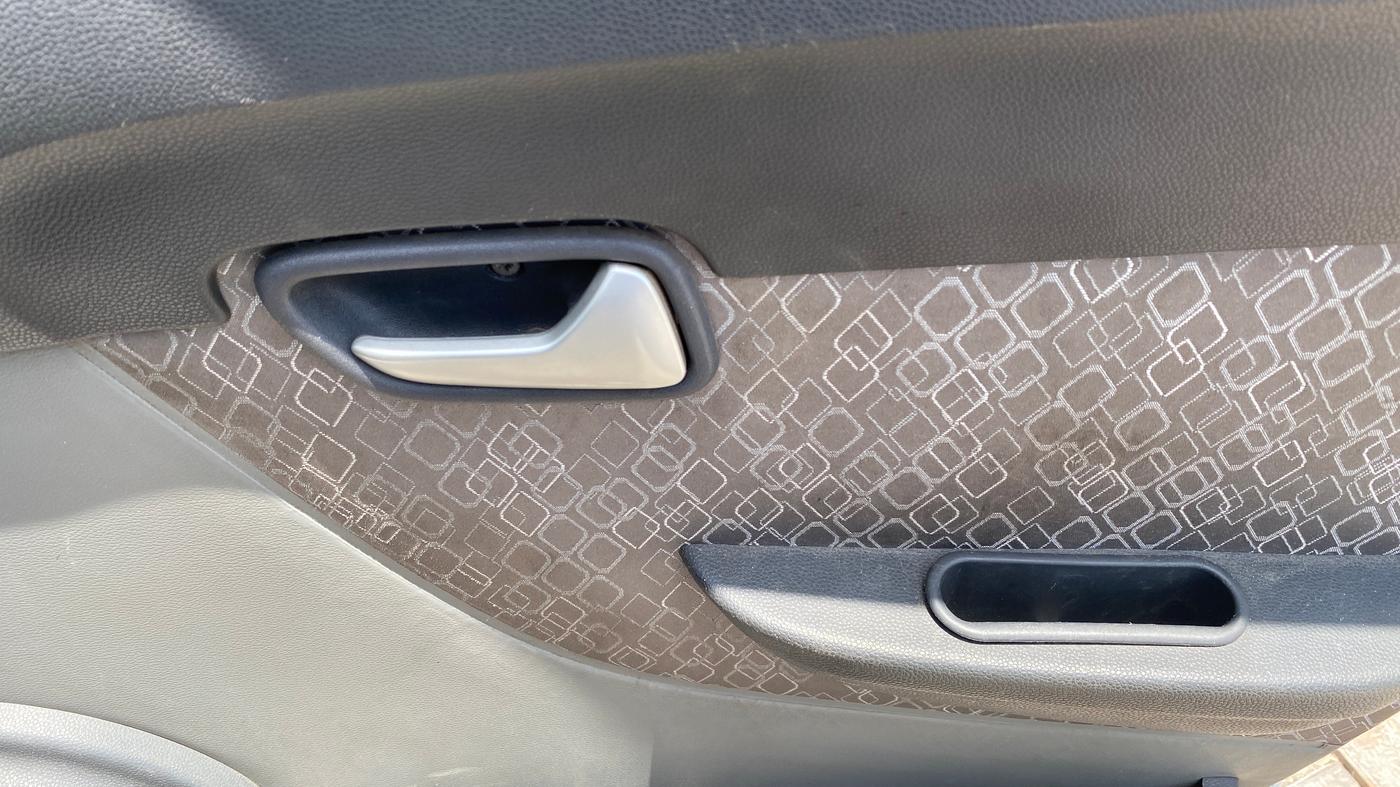 2018 Maruti Alto 800 LXI, Petrol, Manual, 36,145 km, Driver Side Door Panels Control