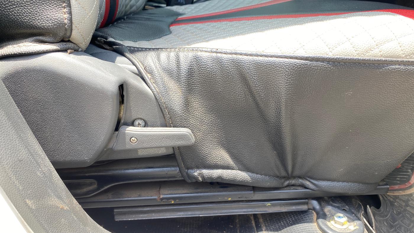 2018 Maruti Alto 800 LXI, Petrol, Manual, 36,145 km, Driver Side Adjustment Panel