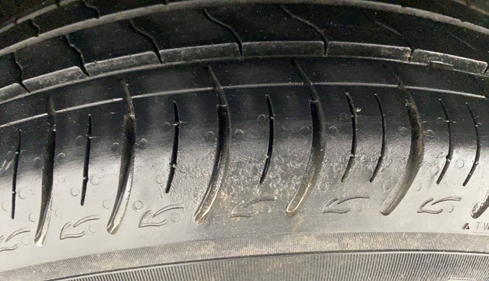 2021 Maruti Baleno DELTA PETROL 1.2, Petrol, Manual, 27,795 km, Right Rear Tyre Tread