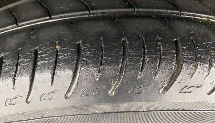 2021 Maruti Baleno DELTA PETROL 1.2, Petrol, Manual, 27,795 km, Left Front Tyre Tread