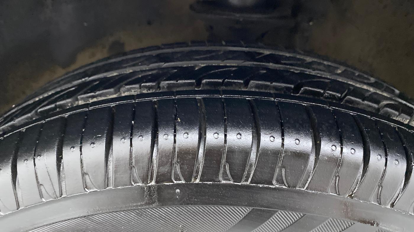 2014 Maruti Alto K10 VXI, Petrol, Manual, 83,182 km, Left Front Tyre Tread