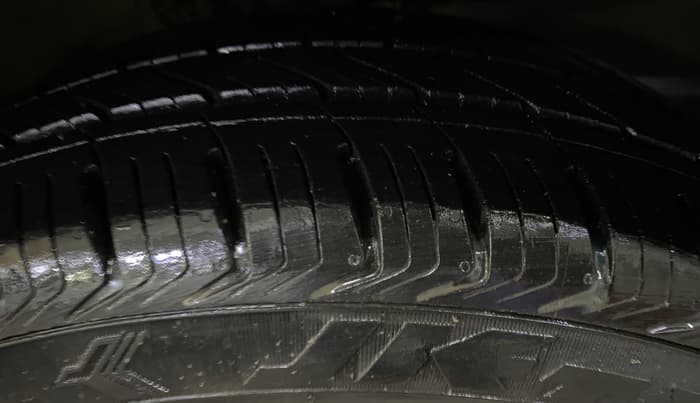 2018 Skoda Rapid STYLE 1.5 TDI AT, Diesel, Automatic, 1,13,827 km, Right Front Tyre Tread