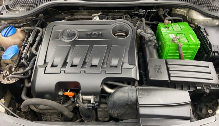 2011 Skoda Laura ELEGANCE 2.0 TDI CR AT, Diesel, Automatic, 1,08,367 km, Open Bonet