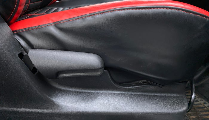 2019 Maruti Vitara Brezza VDI, Diesel, Manual, 50,075 km, Driver Side Adjustment Panel