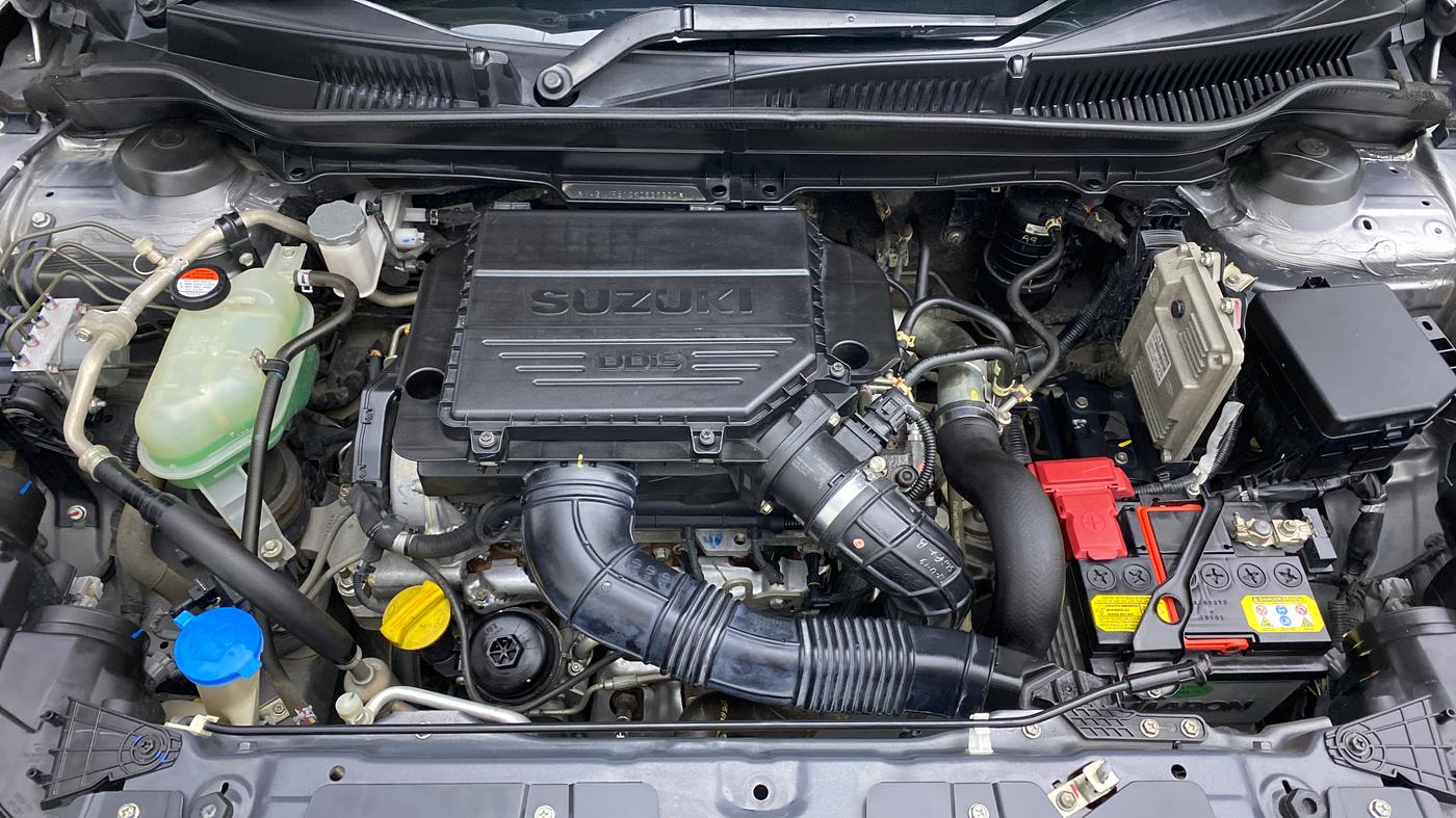 2019 Maruti Vitara Brezza VDI, Diesel, Manual, 50,075 km, Engine Bonet View