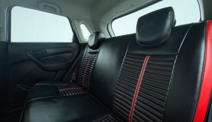 2019 Maruti Vitara Brezza VDI, Diesel, Manual, 50,075 km, Right Side Door Cabin View