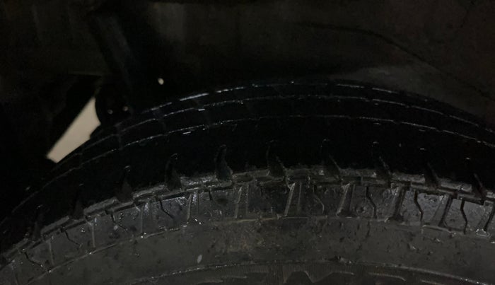 2017 Maruti Wagon R 1.0 LXI, Petrol, Manual, 63,218 km, Right Rear Tyre Tread