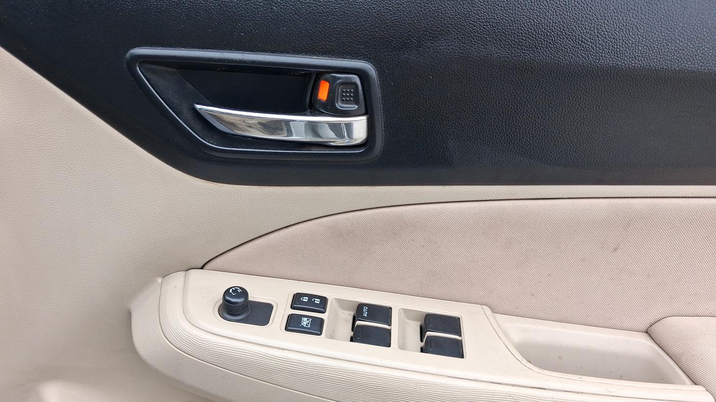 2019 Maruti Dzire VXI, Petrol, Manual, 55,588 km, Driver Side Door Panels Control