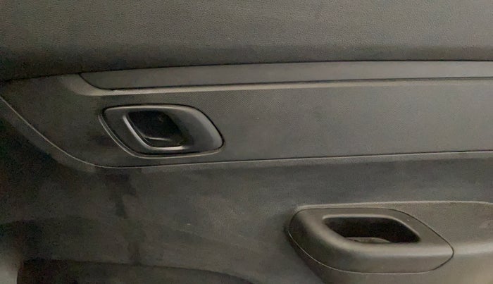 2020 Renault Kwid NEOTECH RXL 0.8, Petrol, Manual, 32,888 km, Driver Side Door Panels Control