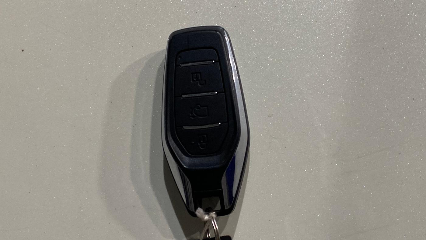 2021 Mahindra XUV500 W7 AT, Diesel, Automatic, 10,547 km, Key Close Up
