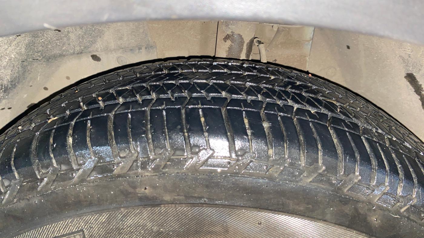 2021 Mahindra XUV500 W7 AT, Diesel, Automatic, 10,547 km, Left Front Tyre Tread