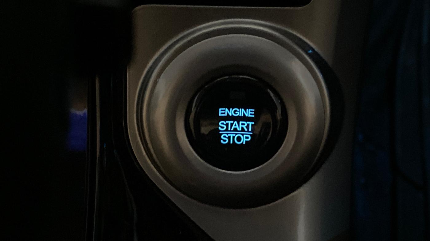 2021 Mahindra XUV500 W7 AT, Diesel, Automatic, 10,547 km, Keyless Start/ Stop Button