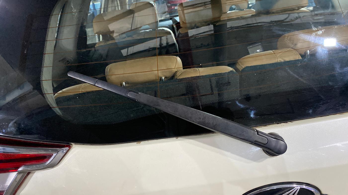 2021 Mahindra XUV500 W7 AT, Diesel, Automatic, 10,547 km, Rear Wiper