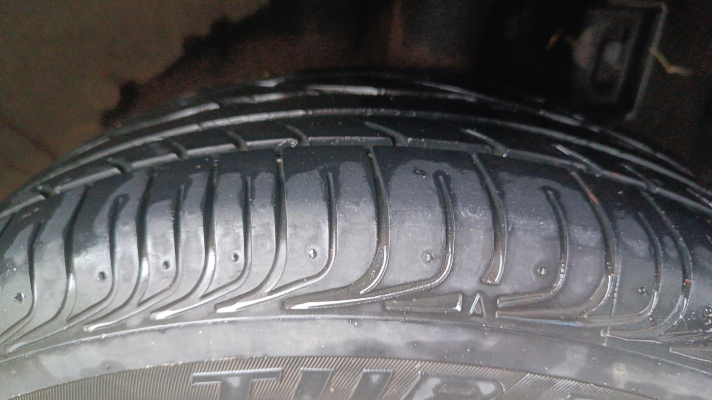 2014 Toyota Etios CROSS 1.2 G, Petrol, Manual, 96,562 km, Left Rear Tyre Tread