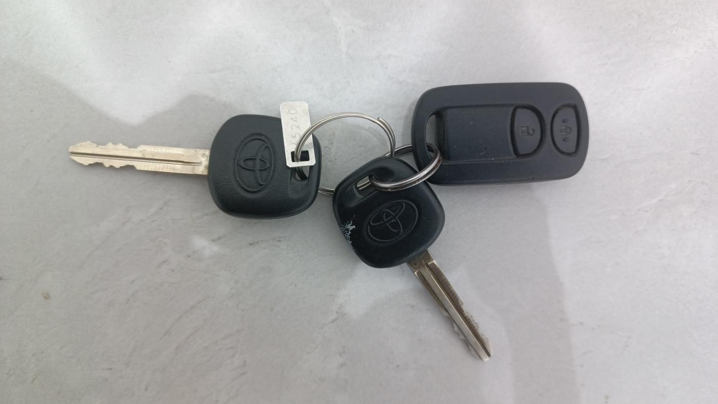 2014 Toyota Etios CROSS 1.2 G, Petrol, Manual, 96,562 km, Key Close Up