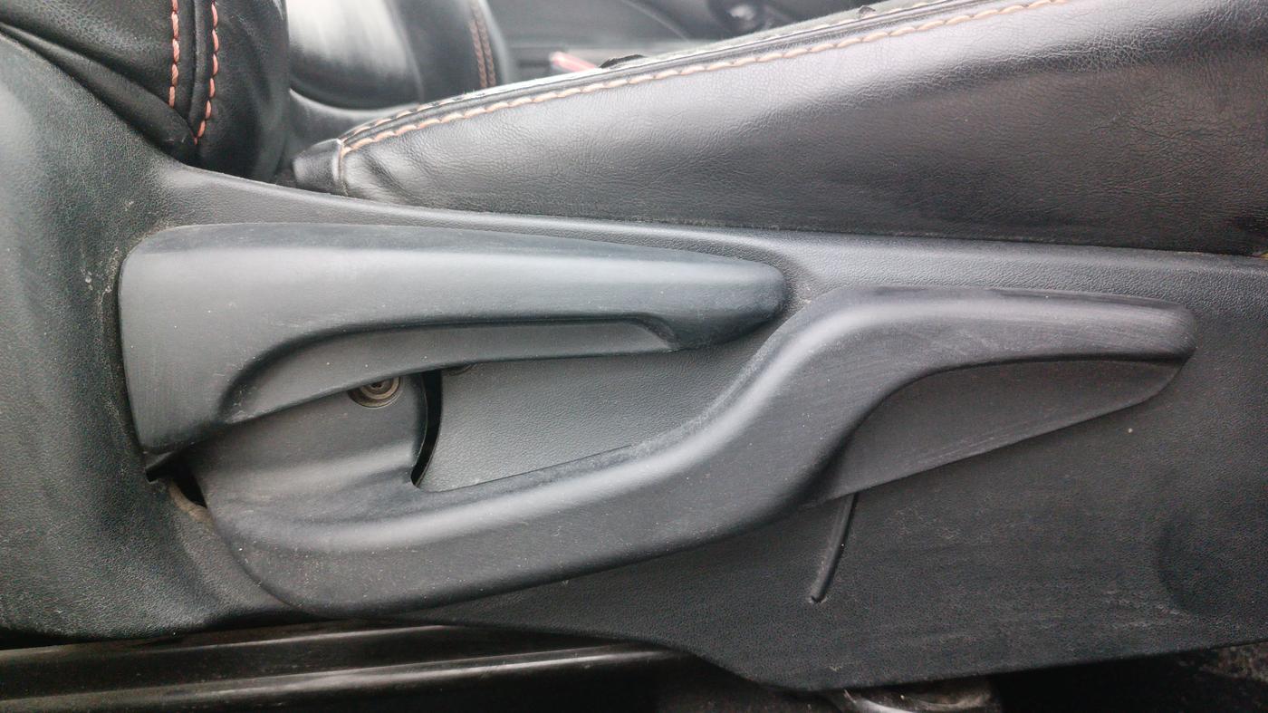 2014 Toyota Etios CROSS 1.2 G, Petrol, Manual, 96,562 km, Driver Side Adjustment Panel