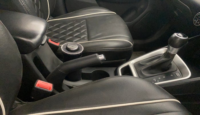 2019 Hyundai VENUE SX PLUS 1.0 TURBO DCT, Petrol, Automatic, 30,332 km, Gear Lever