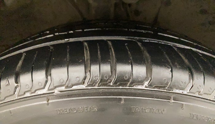 2019 Hyundai VENUE SX PLUS 1.0 TURBO DCT, Petrol, Automatic, 30,332 km, Right Front Tyre Tread