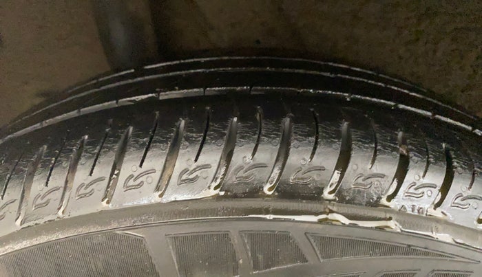 2019 Hyundai VENUE SX PLUS 1.0 TURBO DCT, Petrol, Automatic, 30,332 km, Right Rear Tyre Tread