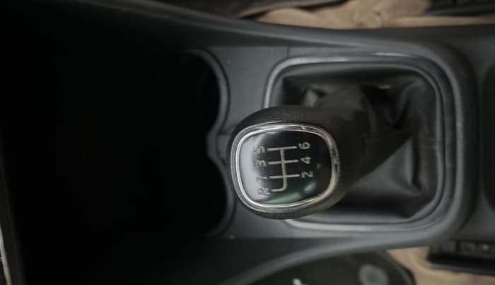 2020 Skoda Rapid ACTIVE 1.0 TSI, Petrol, Manual, 67,815 km, Gear Lever
