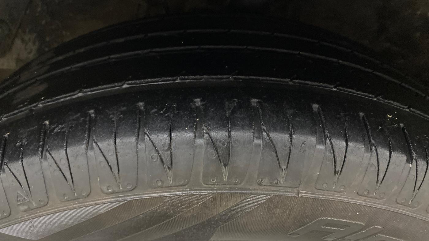 2013 Hyundai i20 SPORTZ 1.4 CRDI, Diesel, Manual, 1,09,285 km, Left Front Tyre Tread