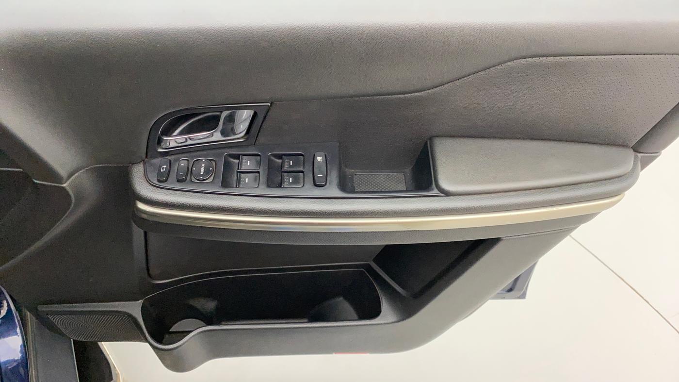 2018 Tata Hexa Varicor 400 XTA, Diesel, Automatic, 55,873 km, Driver Side Door Panels Control