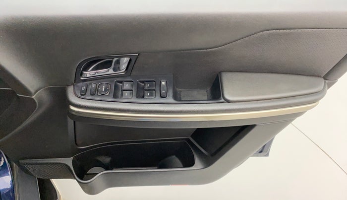 2018 Tata Hexa Varicor 400 XTA, Diesel, Automatic, 55,873 km, Driver Side Door Panels Control