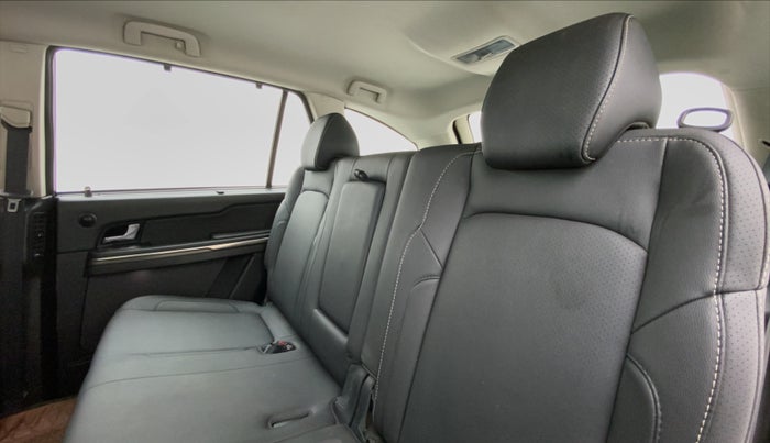 2018 Tata Hexa Varicor 400 XTA, Diesel, Automatic, 55,873 km, Right Side Rear Door Cabin