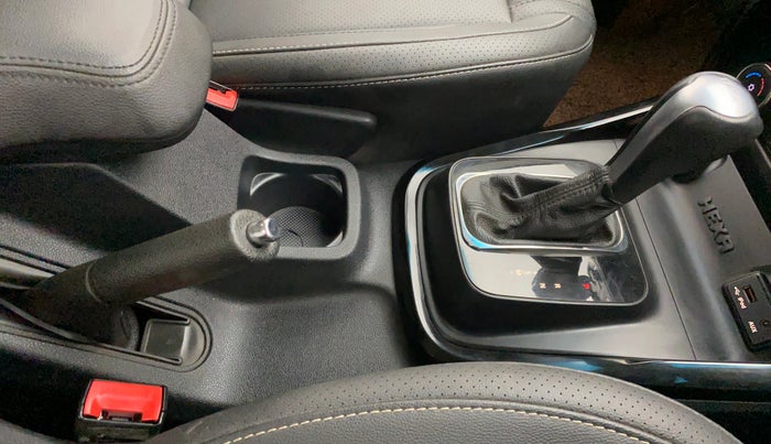 2018 Tata Hexa Varicor 400 XTA, Diesel, Automatic, 55,873 km, Gear Lever