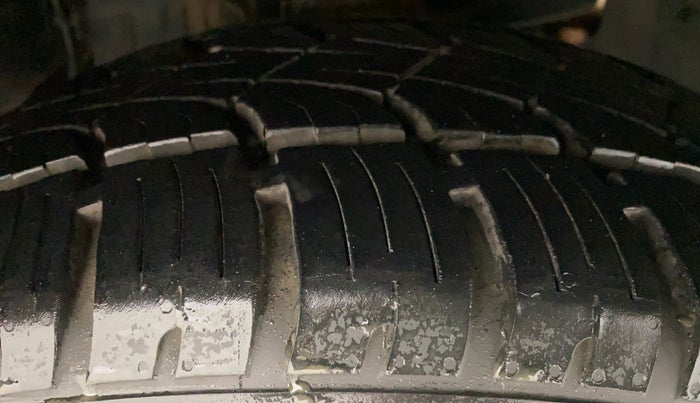 2018 Tata Hexa Varicor 400 XTA, Diesel, Automatic, 55,873 km, Right Front Tyre Tread