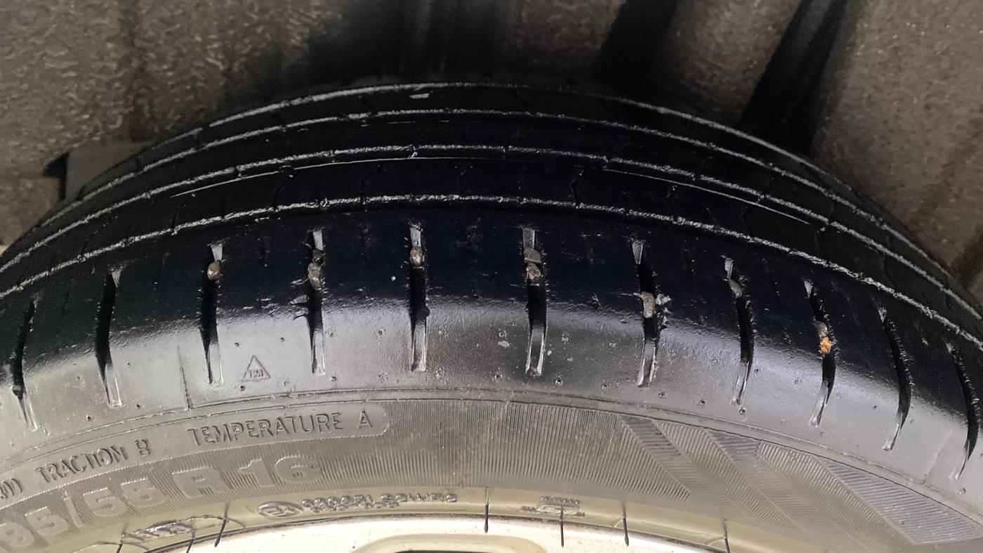 2023 Maruti Baleno  ZETA CNG 1.2L, CNG, Manual, 25,633 km, Left Rear Tyre Tread