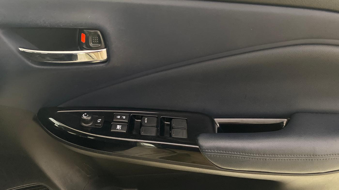 2023 Maruti Baleno  ZETA CNG 1.2L, CNG, Manual, 25,633 km, Driver Side Door Panels Control