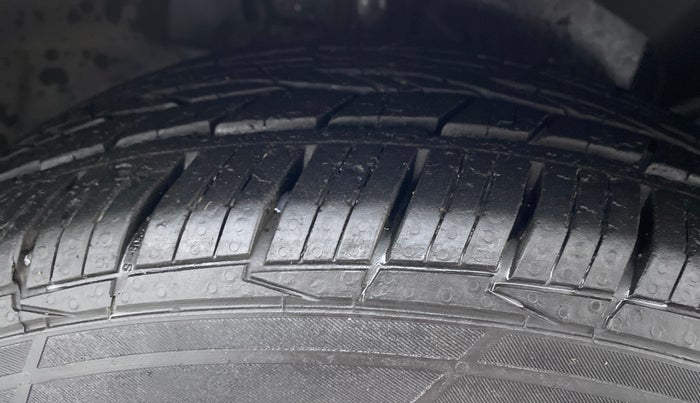 2018 Ford Ecosport 1.5 TITANIUM PLUS TI VCT AT, Petrol, Automatic, 73,699 km, Right Front Tyre Tread