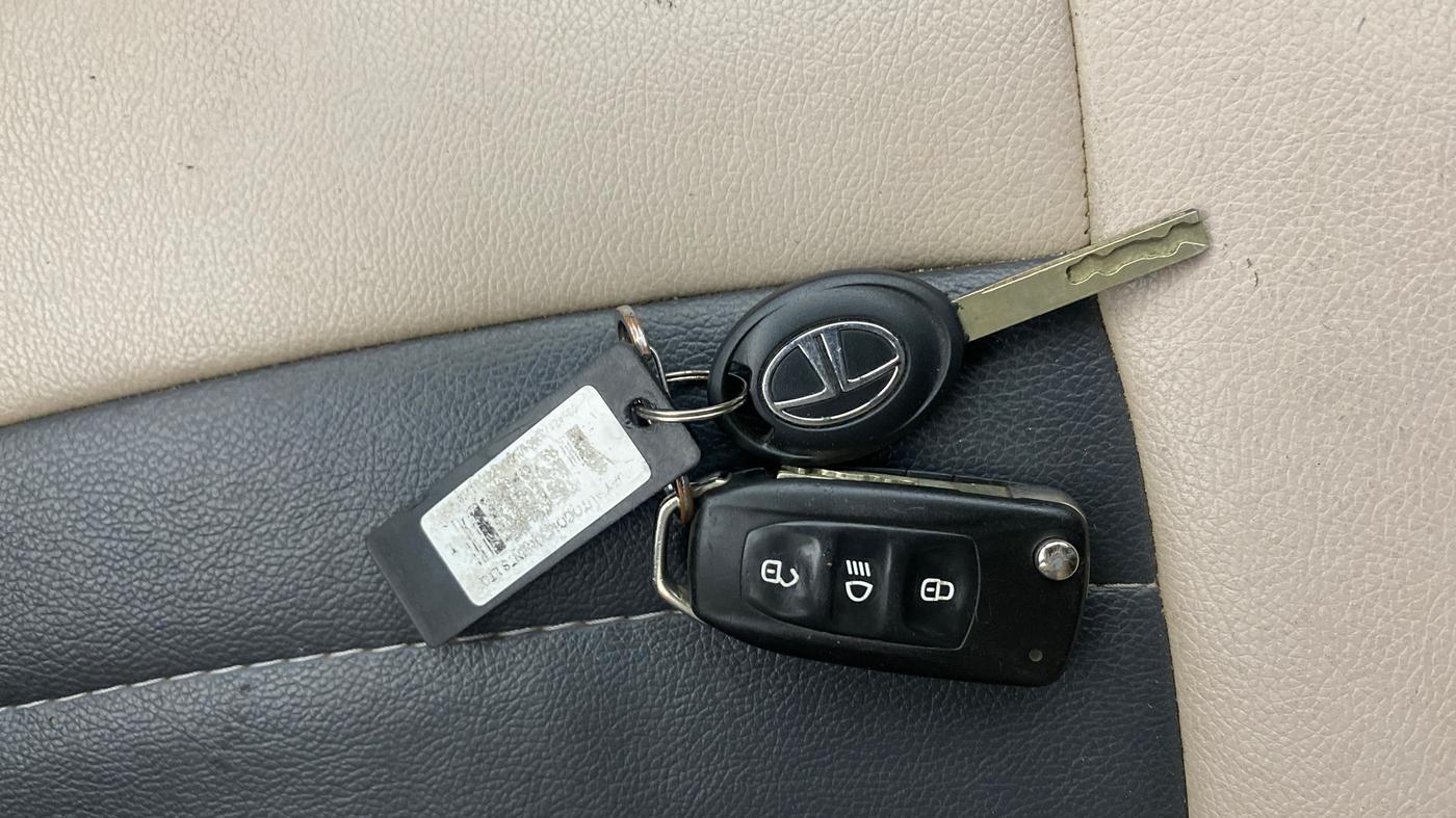 2019 Tata Tiago XZ PLUS PETROL, Petrol, Manual, 56,981 km, Key Close Up