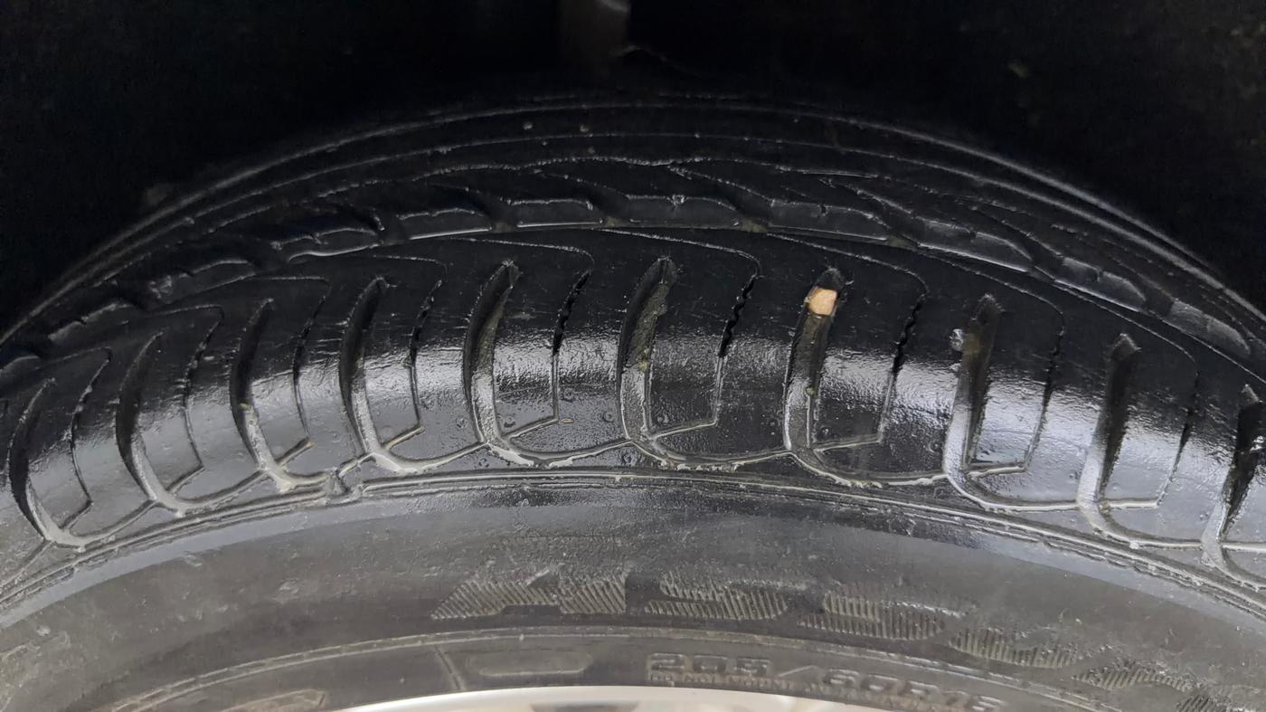 2015 Ford Ecosport TITANIUM 1.5L PETROL AT, Petrol, Automatic, 74,001 km, Right Rear Tyre Tread