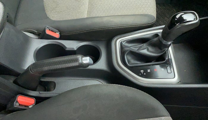 2018 Hyundai Creta 1.6 CRDI SX PLUS AUTO, Diesel, Automatic, 38,650 km, Gear Lever