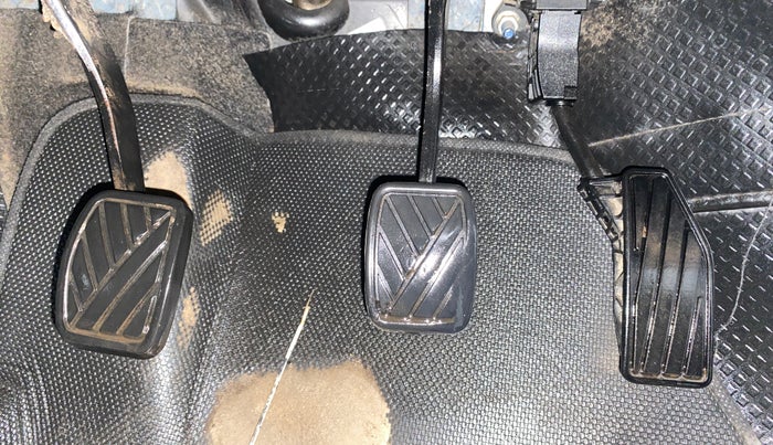 2017 Maruti Baleno DELTA PETROL 1.2, Petrol, Manual, 92,481 km, Pedals