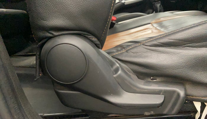 2017 Maruti Baleno DELTA PETROL 1.2, Petrol, Manual, 92,481 km, Driver Side Adjustment Panel