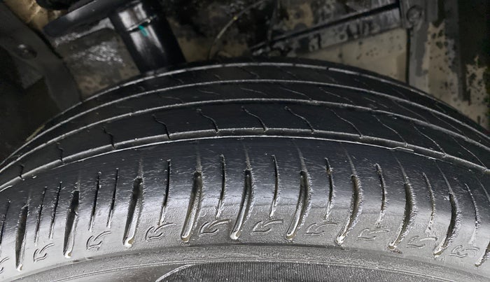 2020 Maruti Vitara Brezza VXI, Petrol, Manual, 40,912 km, Right Front Tyre Tread