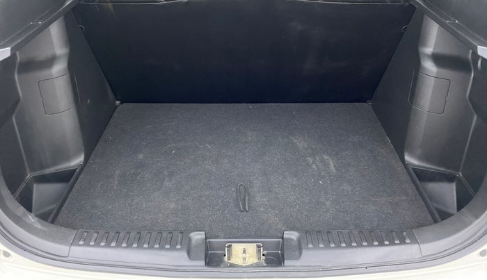 2020 Maruti Vitara Brezza VXI, Petrol, Manual, 40,912 km, Boot Inside
