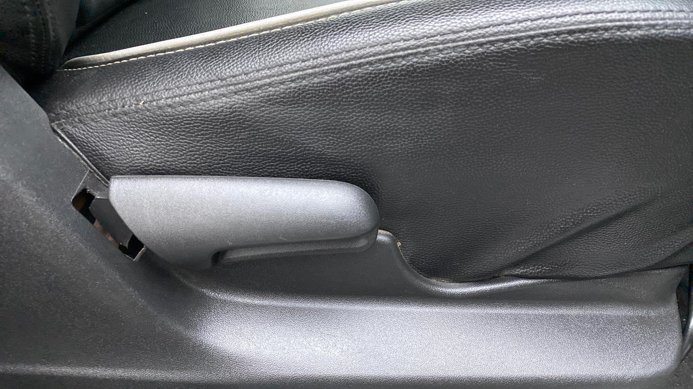 2020 Maruti Vitara Brezza VXI, Petrol, Manual, 40,912 km, Driver Side Adjustment Panel