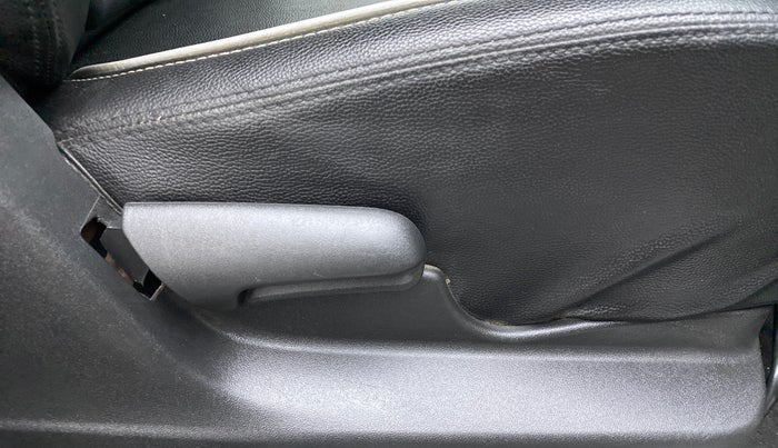 2020 Maruti Vitara Brezza VXI, Petrol, Manual, 40,912 km, Driver Side Adjustment Panel