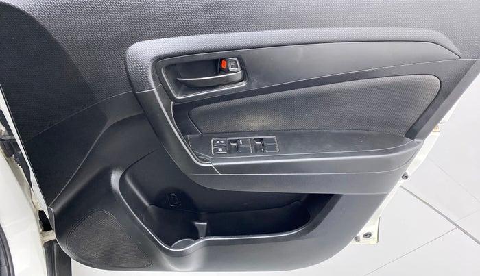 2020 Maruti Vitara Brezza VXI, Petrol, Manual, 40,912 km, Driver Side Door Panels Control
